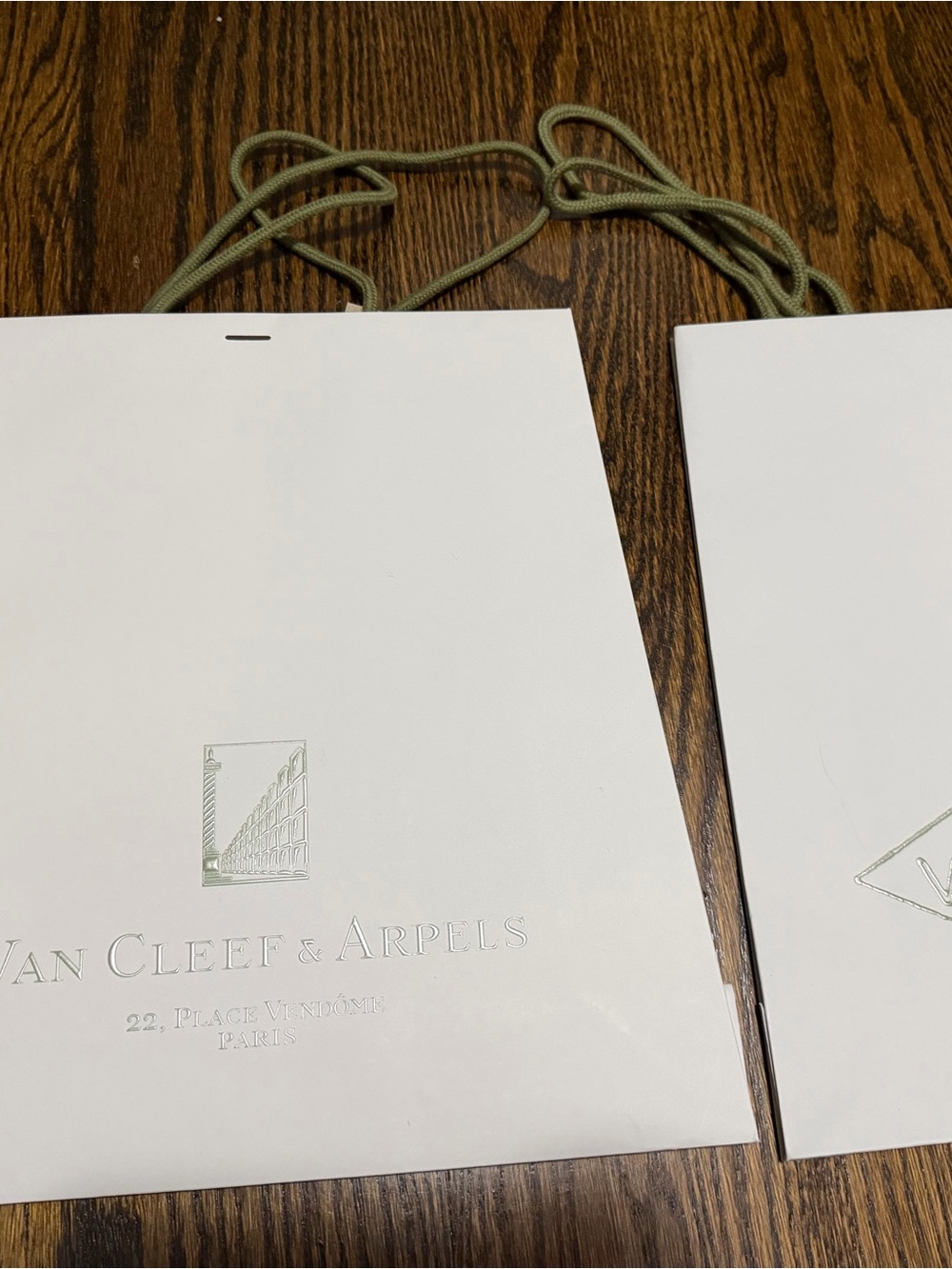 Van Cleef & Arpels White Luxury Shopping Bags (set of 2)